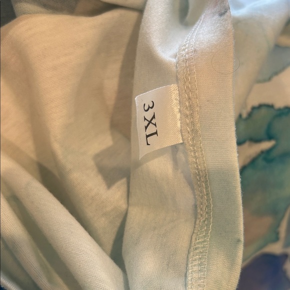 Womens Plus Size V-Neck T-Shirt with Turtle Design Size 3x - Picture 7 of 7